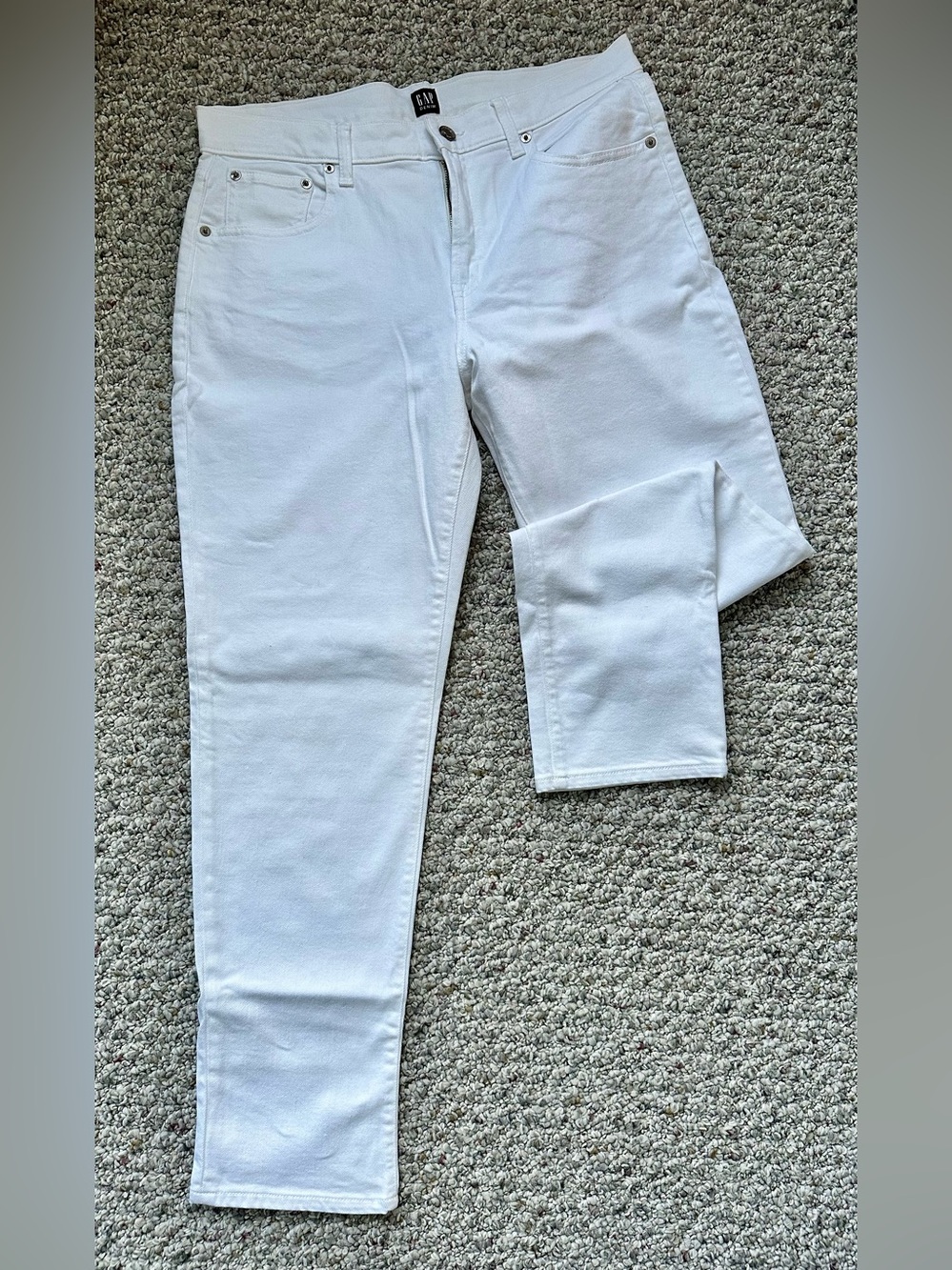 GAP White Women's Skinny Jeans - Clean Slim Fit